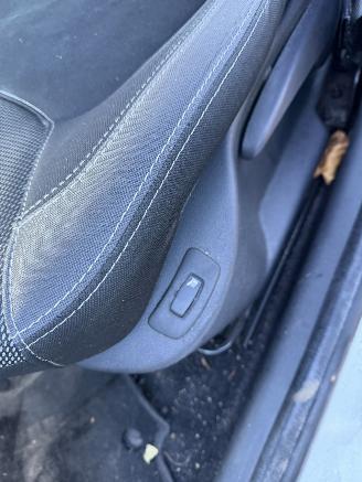 Renault Clio 0.9 TCE 66KW Airco Navi Led Limited picture 9