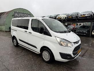 uszkodzony samochody osobowe Ford Transit 2.2 TDCI 74KW 9-Pers Airco Navi L1H1 2014/7