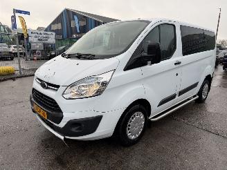 škoda osobní automobily Ford Transit 2.2 TDCI 74KW 9-Pers Airco Navi L1H1 2014/7