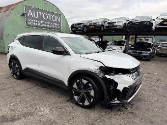 uszkodzony samochody osobowe Renault Scenic EV60 60kWh 125KW Clima Navi Comfort Range Techno NAP 2024/9