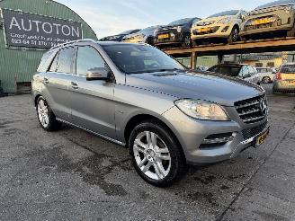 krockskadad bil auto Mercedes ML 250 CDI 150KW Autom. Clima Navi Bleutec Edition 1 2011/11