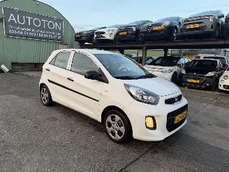 krockskadad bil auto Kia Picanto 1.0 CVVT 49KW EconomyPlusLine 5-Deurs NAP 2016/8