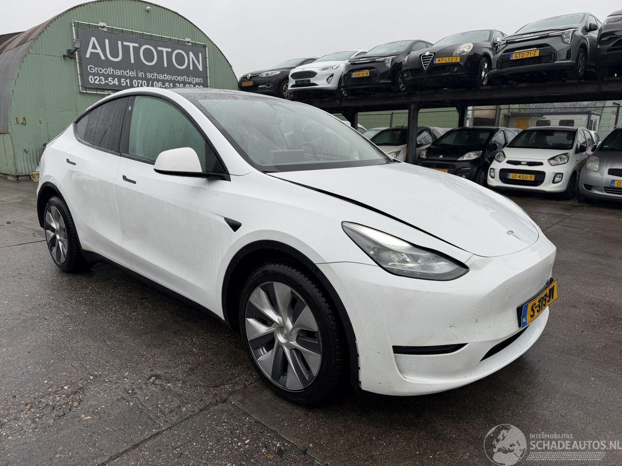 Tesla Model Y 75 kWh Long Range 258KW AWD Clima Navi Pano Led