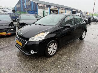 Voiture accidenté Peugeot 208 1.2 VTI 60KW Blue Lease Airco Navi 5-Drs NAP 2012/7