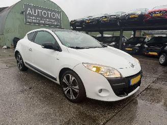 skadebil auto Renault Mégane Coupe 1.4 TCE 96KW Bose Pano Clima Navi NAP 2011/4