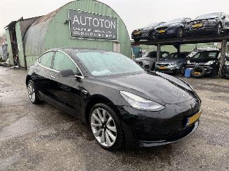 Coche accidentado Tesla Model 3 60 kWh 175KW Standard RWD Plus Clima Navi NAP 2019/12