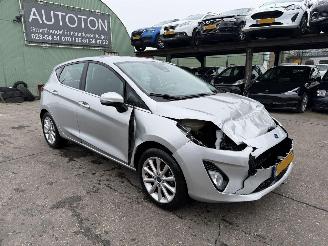 krockskadad bil auto Ford Fiesta 1.0 Ecoboost 70KW Clima Navi Titanium NAP 2020/3