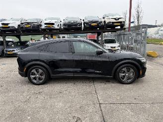 Ford Mustang Mach-e 98 kWh Extended 210KW RWD picture 16