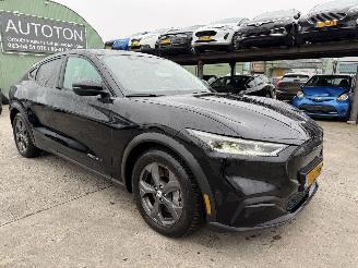 skadebil auto Ford Mustang Mach-e 98 kWh Extended 210KW RWD 2021/7