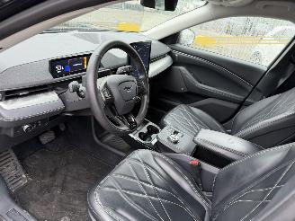 Ford Mustang Mach-e 98 kWh Extended 210KW RWD picture 9