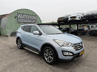 krockskadad bil auto Hyundai Santa Fe 2.4i GDI 141KW Pano Clima Navi Led Xenon Camera Business Edition NAP 2013/9