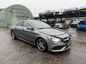 uszkodzony samochody osobowe Mercedes Cla-klasse 180 90KW Autom. Clima Navi Led Xenon AMG Upgrade Edition Camera NAP 2018/8