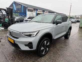 krockskadad bil auto Volvo XC40 69 kWh 175KW Single Motor Core Clima Navi Led 2024/1