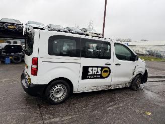 Citroën Jumpy E 50kWh 100KW Autom. 9-Pers Clima Navi M NAP picture 3