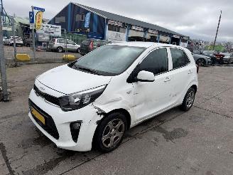 skadebil auto Kia Picanto 1.0 DPI 49KW Airco 5-Drs Comfortline NAP 2022/12