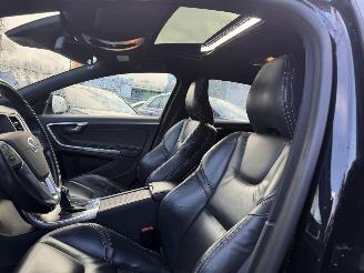 Volvo V-60 2.4 D6 AWD PHEV Autom. Clima Navi Schuifdak Summum Camera picture 8