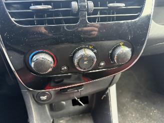 Renault Clio 0.9 TCE 66KW Navi Airco Led Expression 5-Drs NAP picture 10