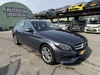 Voiture accidenté Mercedes C-klasse 350e Hybrid 155KW Autom. Clima Navi Led Xenon Burmester 2015/12