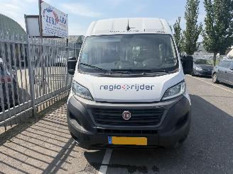 skadebil auto Fiat Ducato 79 kWH Autom. 90KW 6 Persoons Rolstoellift 2022/9
