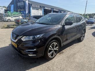 damaged passenger cars Nissan Qashqai 1.2 85KW Tekna Clima Navi Led Pano 2018/6