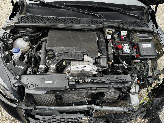 Peugeot 208 1.2  GT picture 15