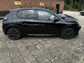 Peugeot 208 1.2  GT picture 5