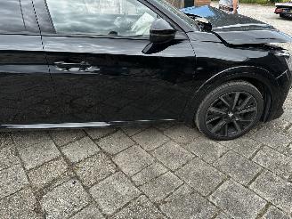 Peugeot 208 1.2  GT picture 16