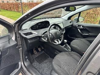 Peugeot 208 Tech edition picture 12