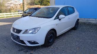 Seat Ibiza Ibiza IV (6J5) Hatchback 5-drs 1.0 EcoTSI 12V (CHZB) [70kW]  (05-2015/=
06-2017) picture 2