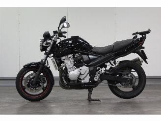 krockskadad bil motor Suzuki  GSF 650 Bandit ABS 2008/0