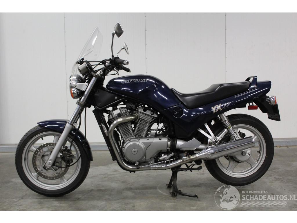 Suzuki VX 800 
