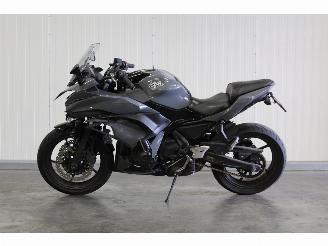 Schade motor Kawasaki Ninja 650  2018