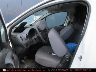 Peugeot Partner Partner (GC/GF/GG/GJ/GK), Van, 2008 / 2018 1.6 HDI 75 Phase 1 picture 10