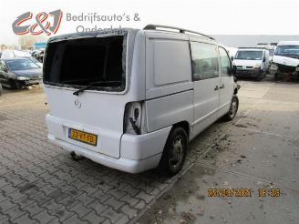 Mercedes Vito Vito (638.0), Van, 1995 / 2003 2.2 CDI 112 16V picture 4