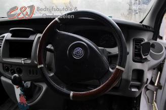 Opel Vivaro Vivaro, Van, 2000 / 2014 1.9 DTI 16V picture 11