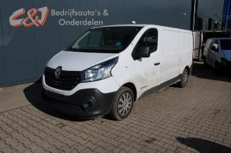 Vrakbiler auto Renault Trafic Trafic (1FL/2FL/3FL/4FL), Van, 2014 1.6 dCi 120 Twin Turbo 2016/5