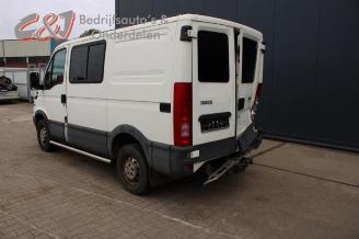 Iveco Daily New Daily III, Chassis-Cabine, 1999 / 2006 35C/S10 picture 3