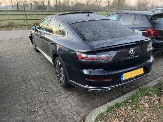 Damaged car Volkswagen Arteon 2.0 TSI R LINE 2022/2