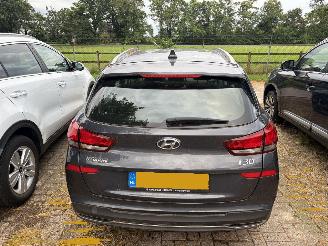 Hyundai I-30  picture 5