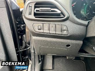 Hyundai I-30 1.5 T-GDi MHEV Stoel/Stuur Verwarming + Ventilatie Navigatie Camera picture 25