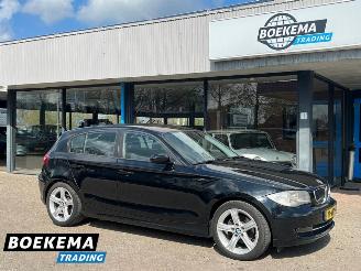 krockskadad bil auto BMW 1-serie 116 116i Business Line Cruise Climate Trekhaak 2009/10