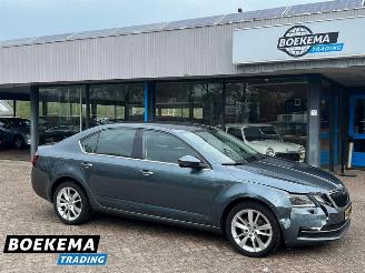 uszkodzony samochody osobowe Skoda Octavia 1.0 TSI Business Ed Navigatie Canton Stoelverw. Climate Cruise PDC 2019/11