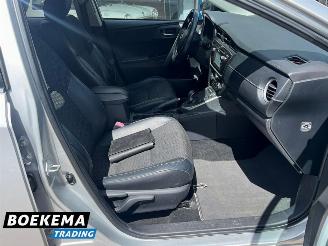 Toyota Auris 1.8 Hybrid Executive Navigatie Climate Cruise PDC picture 21