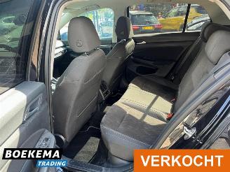 Volkswagen Golf 1.5 eTSI Style HUD DSG Massage Led Navi Stoelverw. picture 15