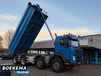 dañado camiones Terberg  FM2000 WDG 46.460 EEV 8X8 3xGestuurde-As 24M3 3xCamera Hyva 2012/8