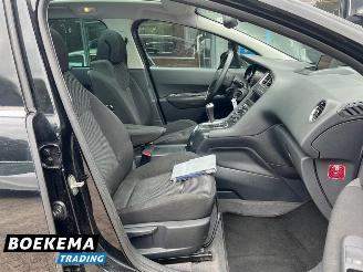 Peugeot 5008 2.0 HDI 7-Pers Aut Clima Cruise Navi PDC Trek. picture 19