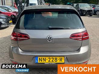 Volkswagen Golf 1.0 TSI Connected Navi Climate Cruise picture 14