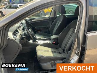 Volkswagen Golf 1.0 TSI Connected Navi Climate Cruise picture 16