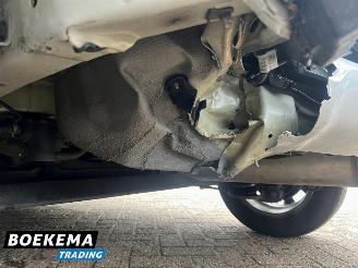 Kia Stonic 1.0 T-GDi MHEV Dynamic Automaat Navigatie Camera picture 18