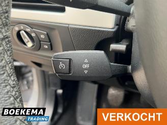 BMW 3-serie 320d Luxury Line Xenon Leer Cruise Navi Stoelverw. picture 23